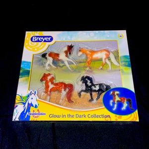 Breyer Stablemates * Glow in the Dark Collection *